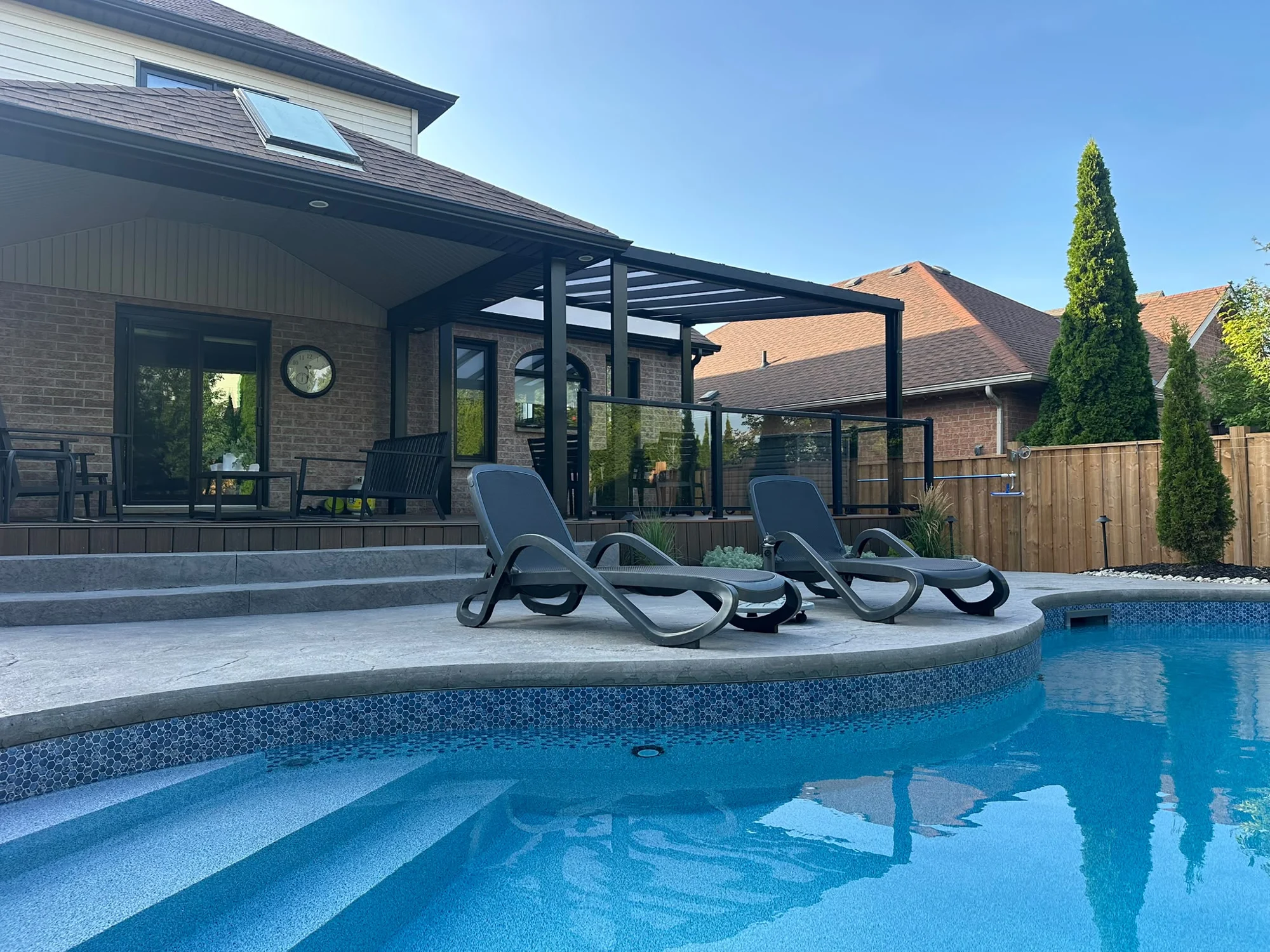 Poolside outdoor living